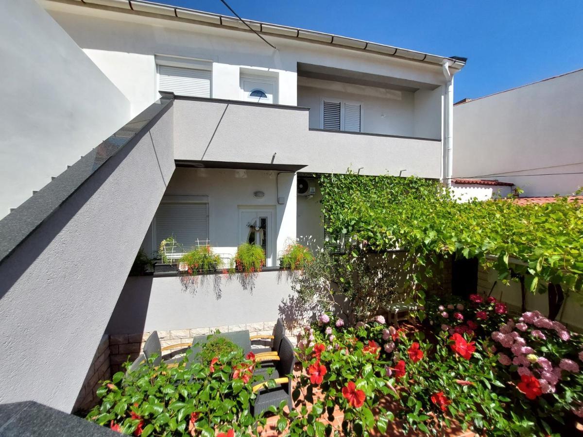 פג Apartment Eli מראה חיצוני תמונה