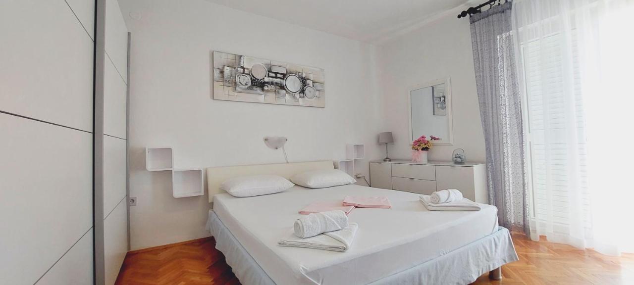 פג Apartment Eli מראה חיצוני תמונה