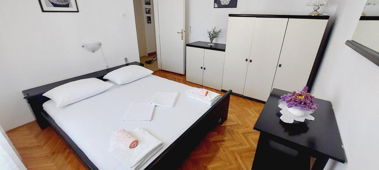 פג Apartment Eli מראה חיצוני תמונה